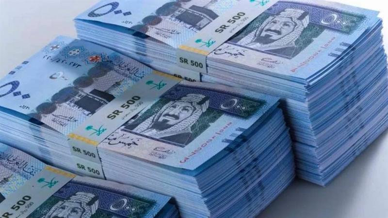 سعر الريال السعودي يسجل ارتفاع صاروخي في البنوك الأن بالتزامن مع تراجع الدولار .. 1000 ريال بكام جنيه في السوق السوداء الان؟