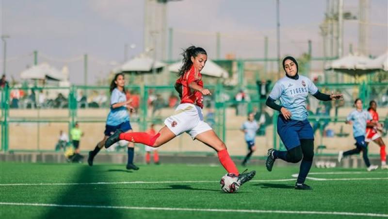 دوري كرة القدم النسائية - نهاد أبو القمصان