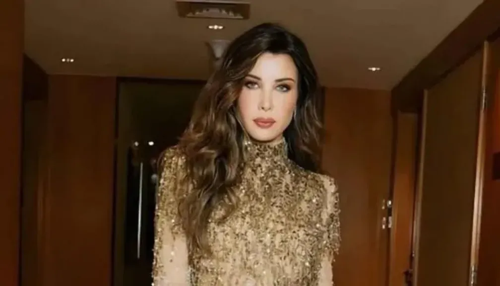 نجمات يستعرضن ملابسهم خلال احتفالات رأس السنه