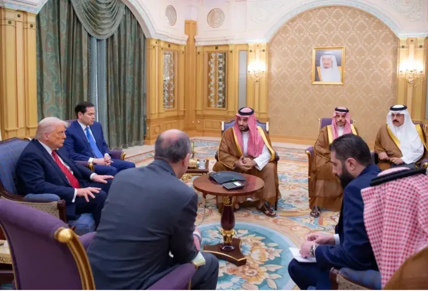 أسرار قرار ترامب المفاجيء  برفع العقوبات عن سوريا دون تنسيق مع إدارته- تفاصيل وتحليل