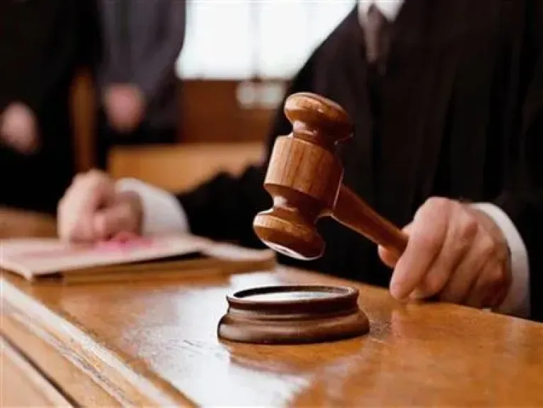 محكمة الجنايات تبرئ نقيب المعلمين من تهمة الرشوة