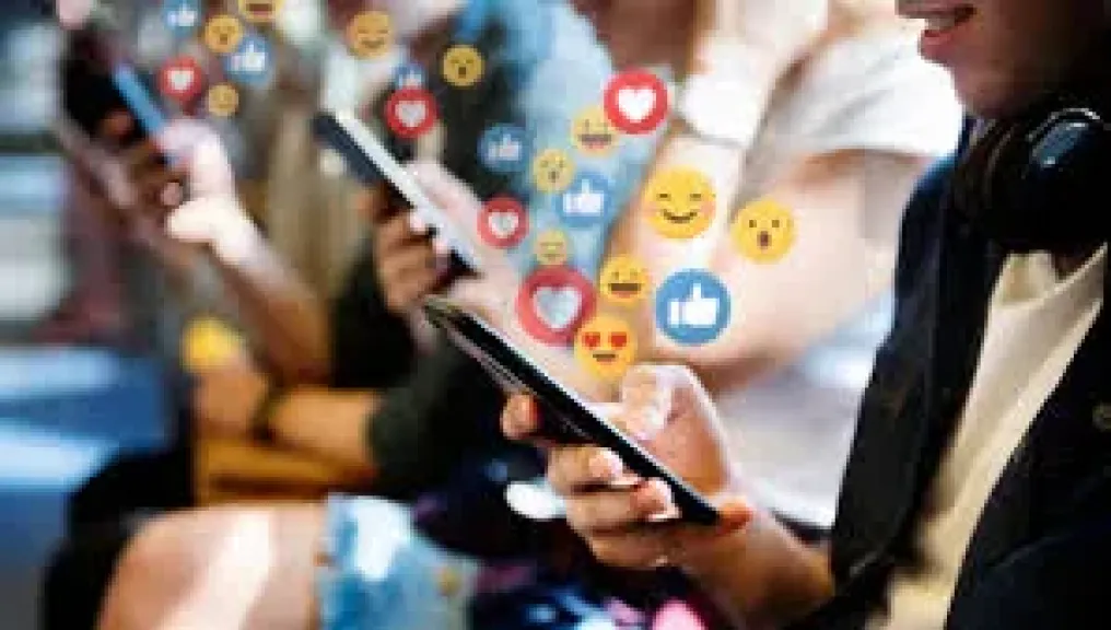مواقع التواصل