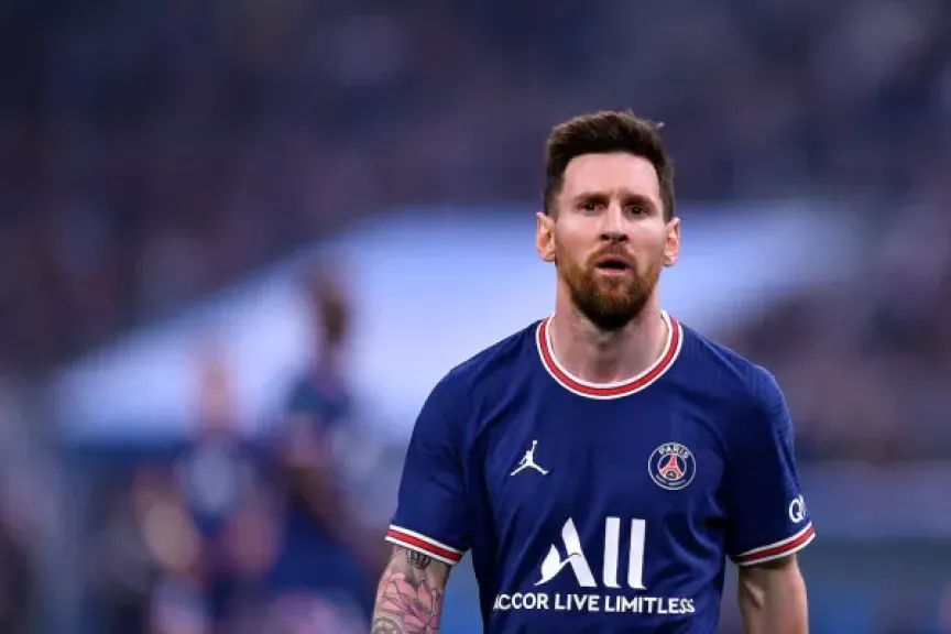 شبح ميسي يطارد رونالدو رغم تتويجه.. كأس العالم 2026 الفرصة الأخيرة للدون لتدارك الفارق