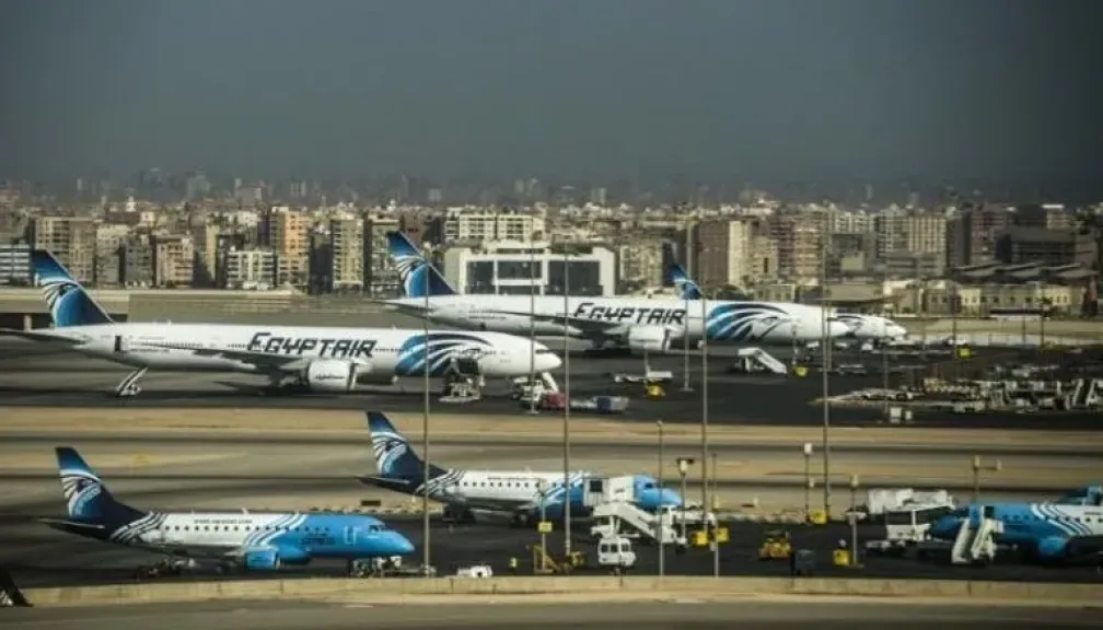مصر تستقبل 700 طائرة في يوم واحد هربًا من نيران الحرب الإيرانية الإسرائيلية
