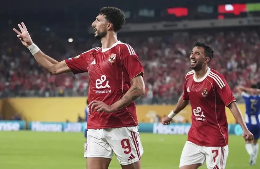 الأهلي المصري يقرر الإبقاء على نجمه الفلسطيني وسام أبو علي حتى 2028