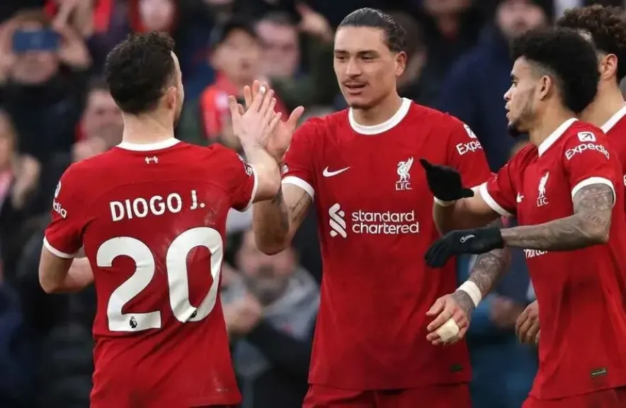 ليفربول يفجر مخاوف الهلال السعودي بتحرك مفاجئ لضم فيكتور أوسيمين
