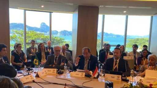 مصر تراهن على ”بريكس” لإيجاد حلول مبتكرة لأزمة الديون العالمية وتدعو لتعاون اقتصادي شامل