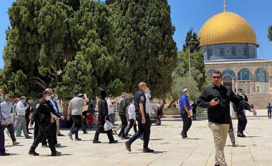 الأقصى تحت التهديد.. اقتحام جديد للمستوطنين والاحتلال يشن حملة اعتقالات بالضفة