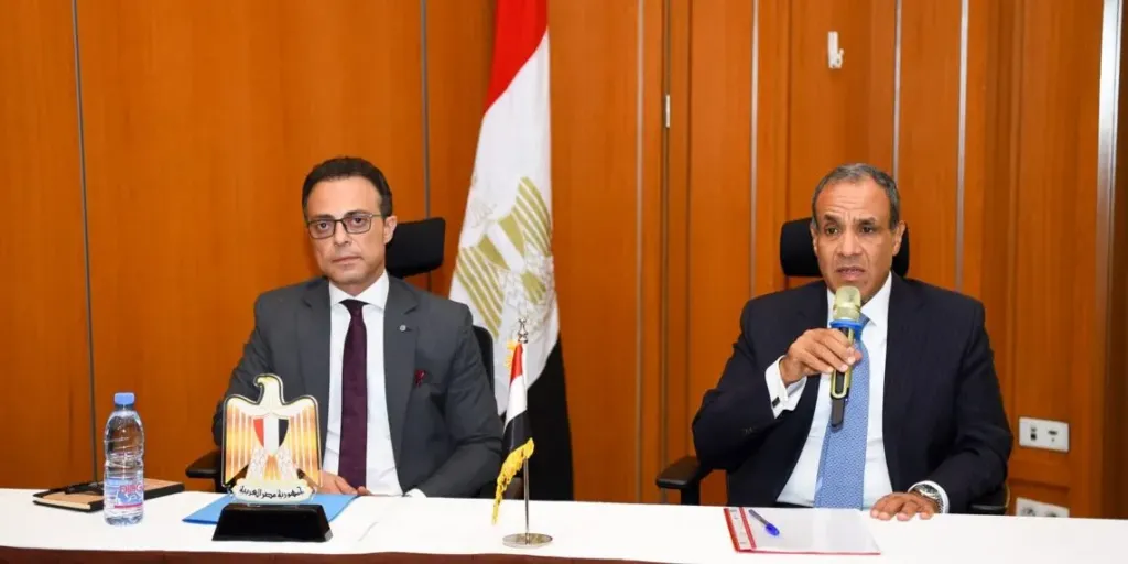 وزير الخارجية والهجرة يلتقى الجالية المصرية فى مالى
