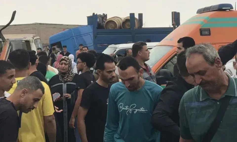 إصابة 19 عاملًا في حادث تصادم أتوبيس بسيارة نقل جنوب بورسعيد
