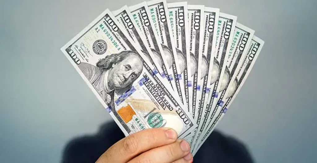 تراجع بسيط في سعر الدولار أمام الجنيه.. أسعار اليوم من البنوك لحظة بلحظة