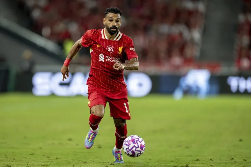 قائد الهجوم.. محمد صلاح يبدأ أساسيًا مع ليفربول أمام بطل اليابان