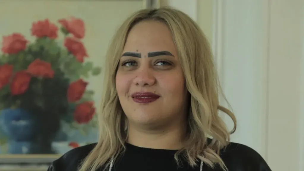 شهرة مشبوهة وهوس التريند.. لماذا تم توقيف البلوجر «أم سجدة» بتهمة نشر محتوى خادش للحياء؟