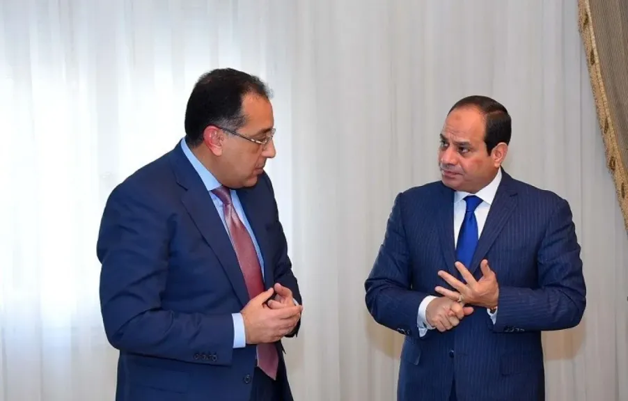 الرئيس عبد الفتاح السيسي و مصطفي مدبولي