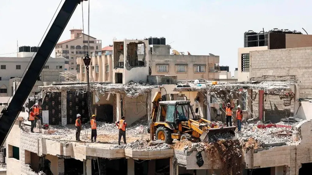 الدمار باهظ.. خسائر إيران قد تتجاوز نصف تريليون دولار