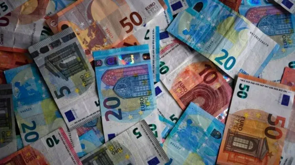 سعر اليورو مقابل الجنيه المصري اليوم الخميس 14 أغسطس 2025