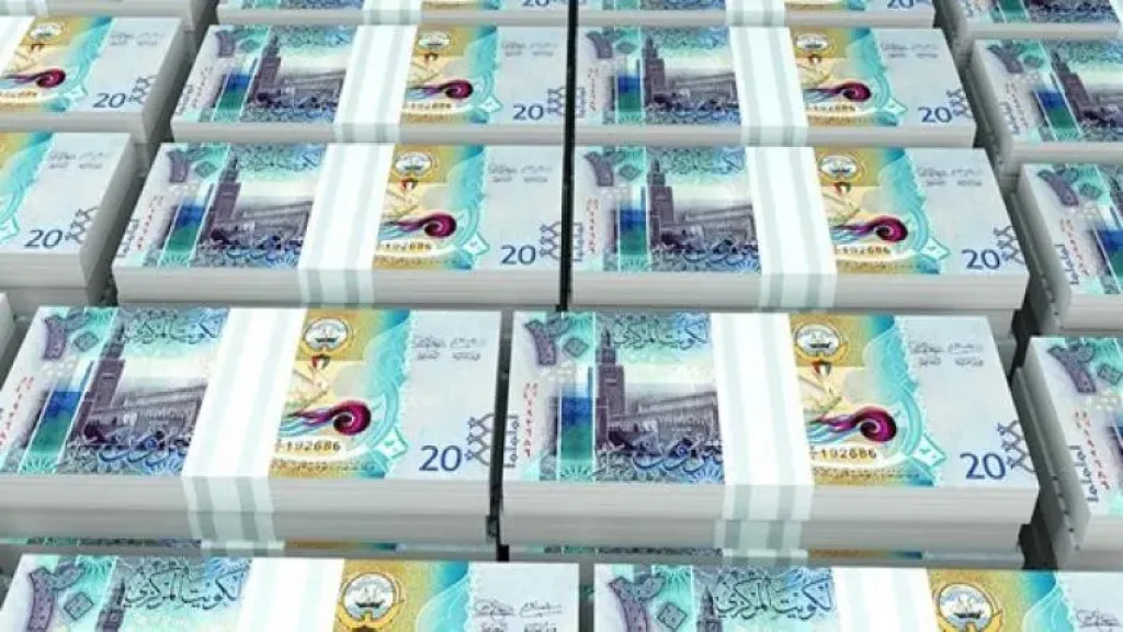 سعر الدينار الكويتي اليوم الإثنين 25 أغسطس 2025 أمام الجنيه المصري