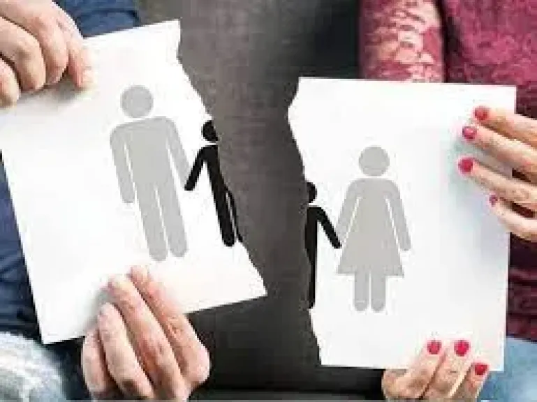زوجة تطلب الخلع بسبب ارتباط زوجها المفرط بوالدته :”ابن أمه” أفسد حياتي الزوجية