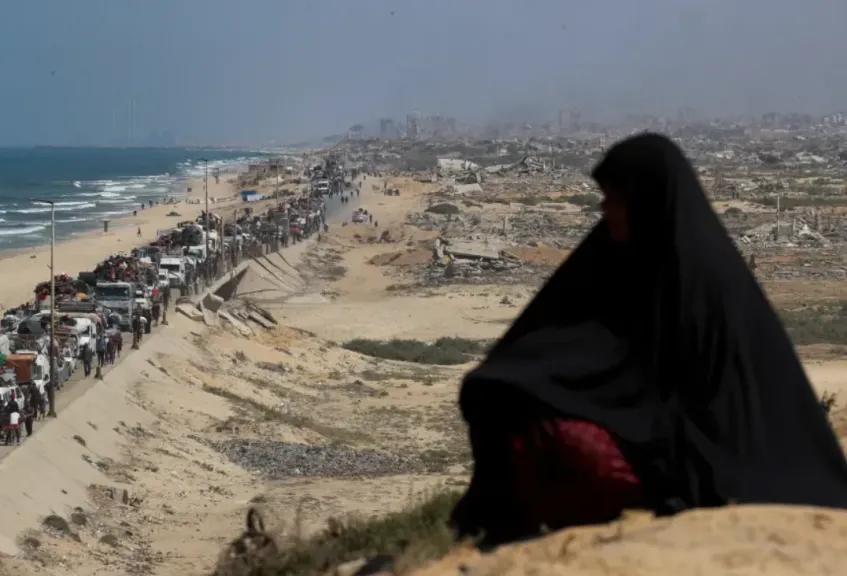 إسرائيل تفتح ممرا جديدا من غزة لمدة 48 ساعة وسط قصف عنيف ونزوح جماعي
