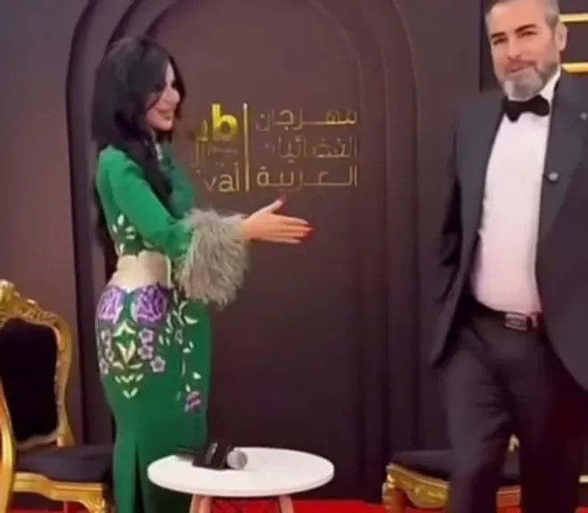 أحمد عبدالعزيز يتجاهل حليمة بوندا امام الكاميرا