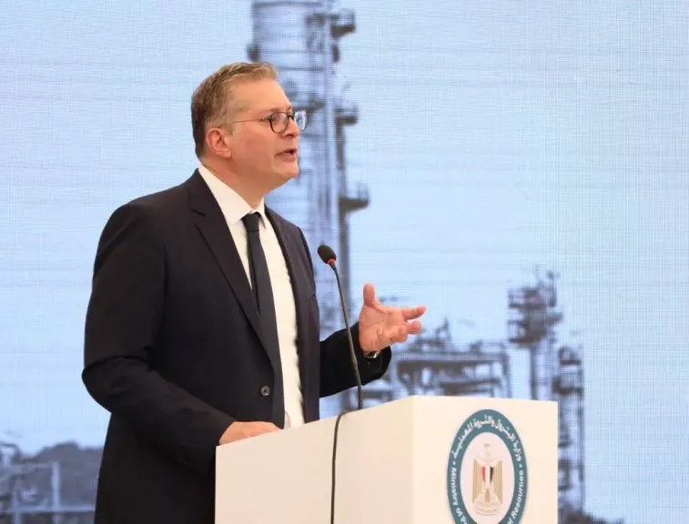 انطلاقة تنموية.. وزير البترول ومحافظ الإسكندرية يطلقان تطوير قرى كينج مريوط
