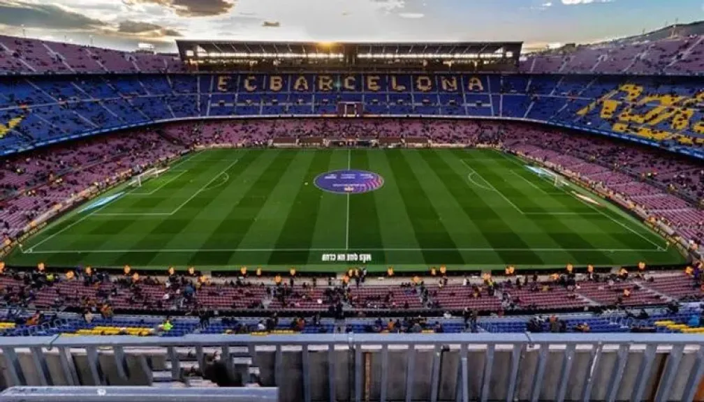 برشلونة يؤجل العودة إلى ”كامب نو” رغم جاهزيته الجزئية