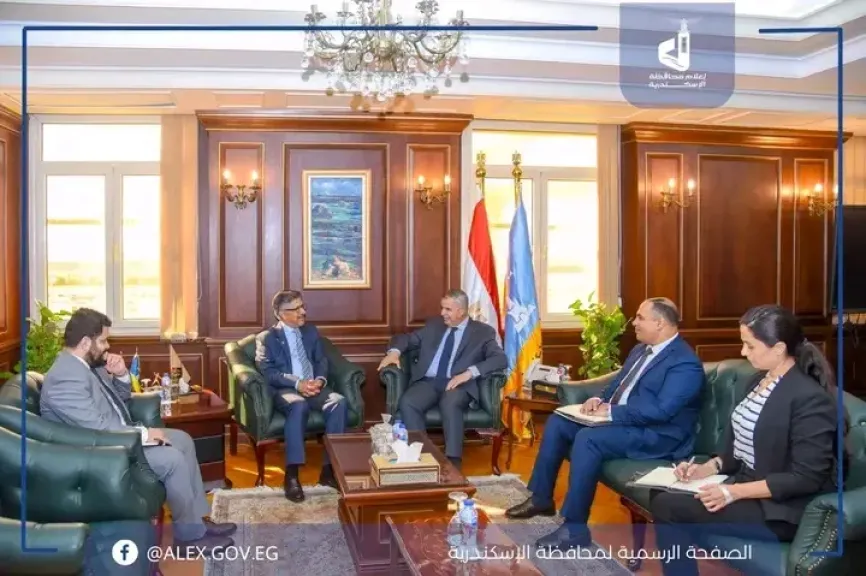 محافظ الأسكندارية مع السفير الباكستاني