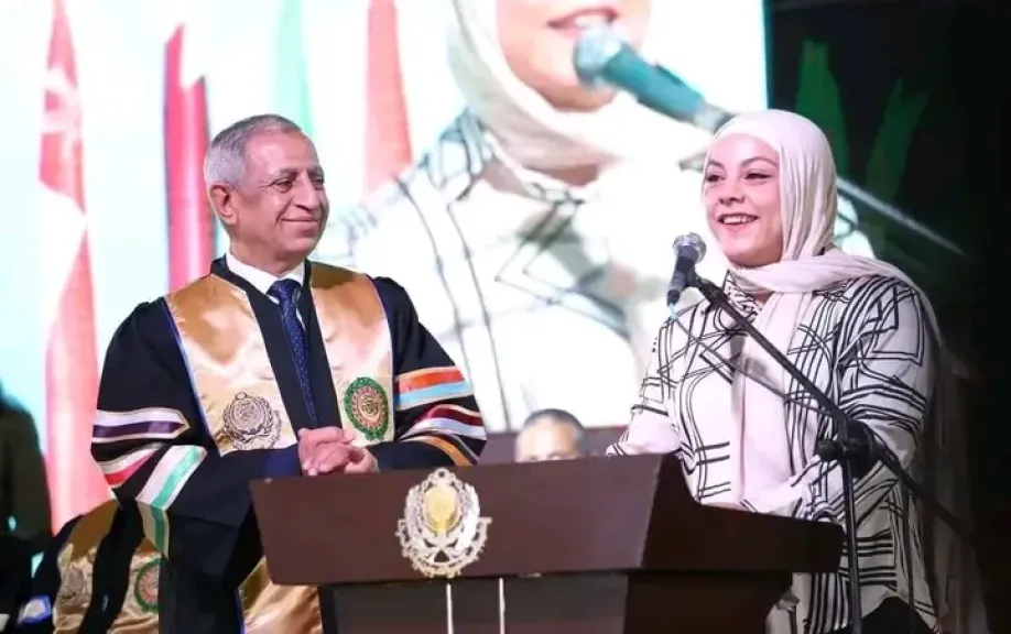 الأكادمية مصنع الرجال