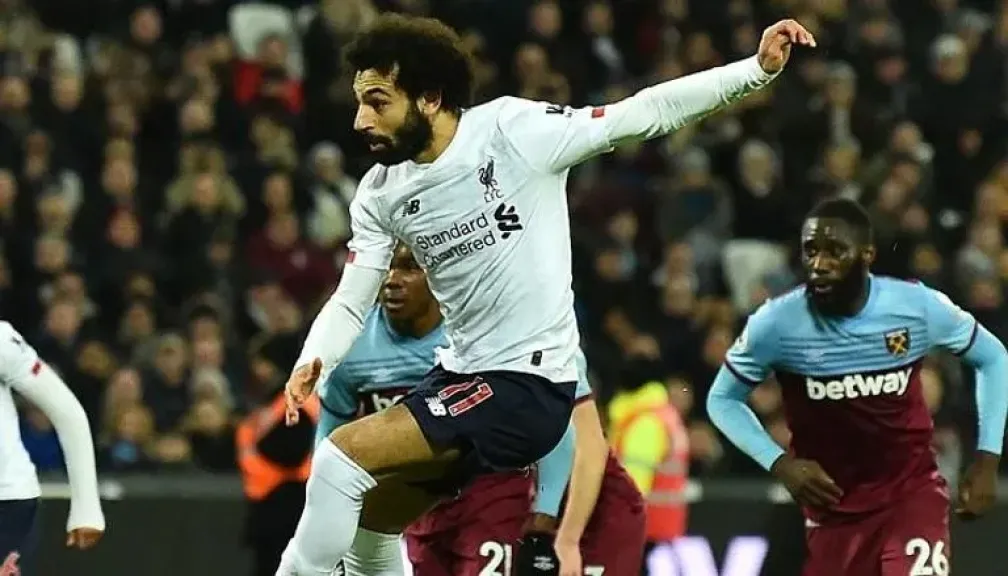 اجتماع طارئ في ليفربول بعد الخسارة من مانشستر يونايتد.. ومستقبل محمد صلاح على المحك