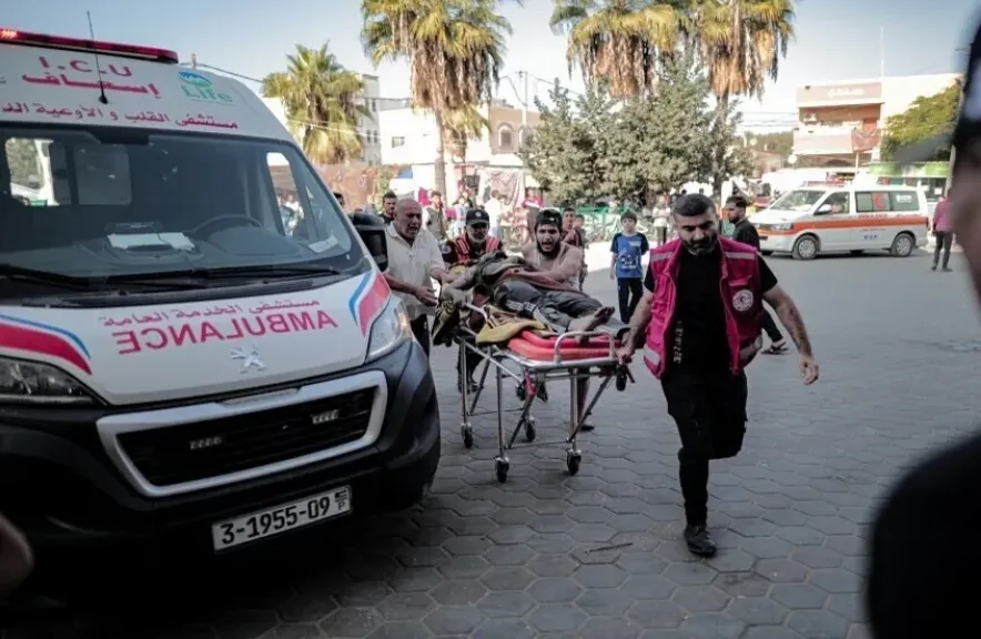 غزة تنزف من جديد.. أكثر من 100 شهيد بينهم 35 طفلاً في... غزة تنزف من جديد.. أكثر من 100 شهيد بينهم 35 طفلاً في 12 ساعة من الغارات الإسرائيلية