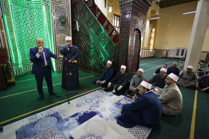 محافظ كفر الشيخ يشارك أبناء المحافظة احتفالات مولد العارف بالله سيدي إبراهيم... محافظ كفر الشيخ يشارك أبناء المحافظة احتفالات مولد العارف بالله سيدي إبراهيم الدسوقي في أجواء روحانية مبهجة