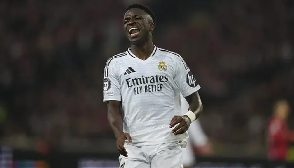 فينيسيوس يفتح باب الأزمة.. هل يتمرد النجم البرازيلي على ريال مدريد بسبب... فينيسيوس يفتح باب الأزمة.. هل يتمرد النجم البرازيلي على ريال مدريد بسبب الراتب؟