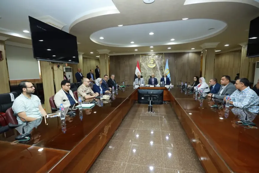 محافظ كفر الشيخ يترأس اجتماع المجلس الإقليمي للصحة لمناقشة تطوير المنظومة الصحية والخدمات الطبية