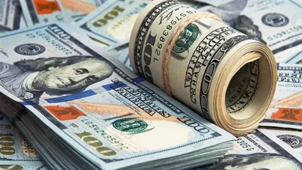 الدولار يواصل الصعود.. كم سجل الأخضر اليوم في مصر؟