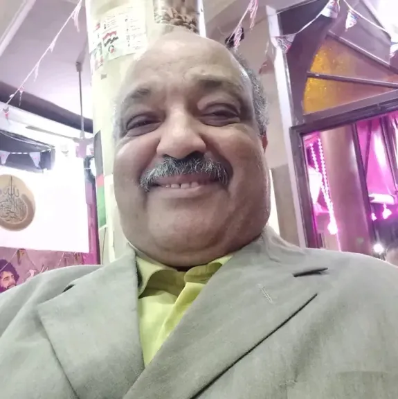 الغمري يترشح في سموحة والاتحاد السكندري معًا على مقعد «فوق السن».. سابقة الأولى من نوعها بالإسكندرية تثير الجدل والسخرية