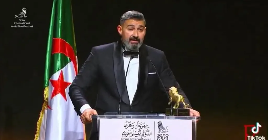 ياسر جلال يعلق على أزمة مهرجان وهران في بث مباشر ويكشف كواليس تصريحاته المثيرة للجدل