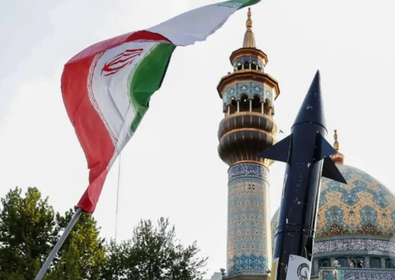 طهران تلوّح بزوال “الكيان” وتحيي ذكرى مهندس صواريخها