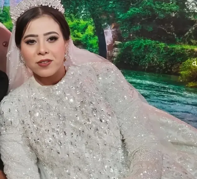 صرخات تمزق القلوب.. «ودّعتها عروسة ورجعت لي جثة» انهيار والدة عروس كفر الشيخ أمام المشرحة