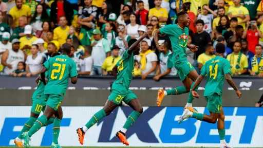 جدول مباريات اليوم السبت 15 نوفمبر 2025.. مواعيد المباريات والقنوات الناقلة وبث مباشر لكل المواجهات القوية