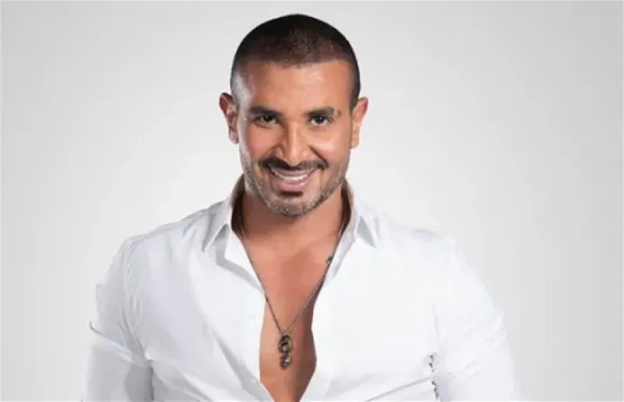 بين الحياة والموت.. حادث سير مروّع ينقل المطرب أحمد سعد إلى المستشفى