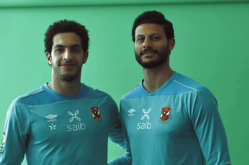 أحمد شوبير يفتح النار على محمد الشناوي: اتهامات بالمشاركة مصابًا.. والأهلي يعاني غيابات ثقيلة قبل مواجهة شبيبة القبائل