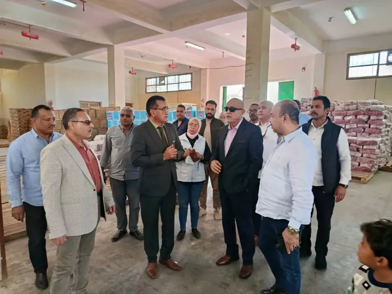 محافظ الأقصر يتفقد مشروعات خدمية جديدة بالقرنة استعدادًا للاحتفال بالعيد القومي للمحافظة