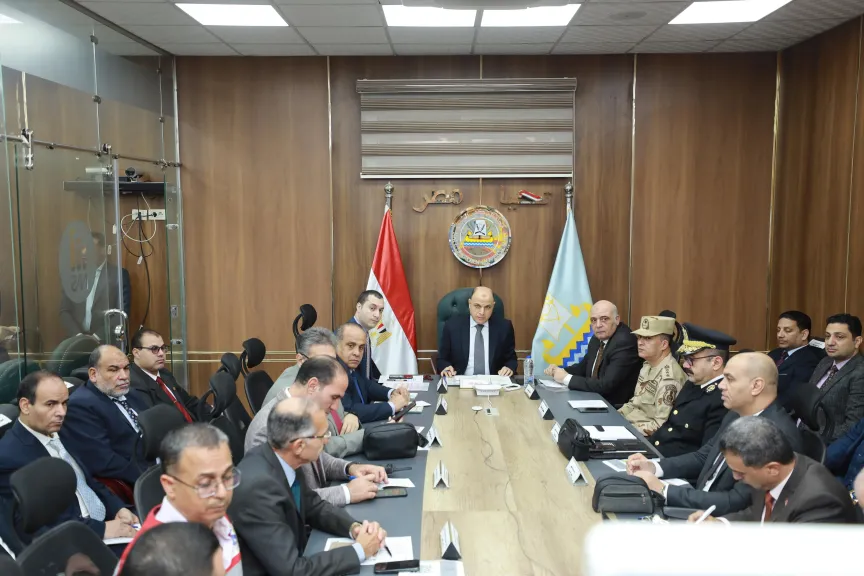 محافظ كفرالشيخ يترأس غرفة العمليات مع انطلاق انتخابات النواب 2025.