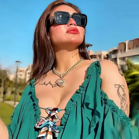 هدير عبد الرازق في مواجهة “النص الأخطر”.. القضاء الإداري ينظر طعنها على عبارة القيم الأسرية