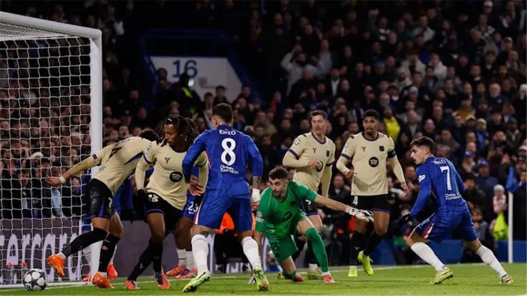 ضربة موجعة لبرسا فليك.. سقوط جديد أمام الكبار وهزيمة قاسية بثلاثية ضد تشيلسي في دوري أبطال أوروبا