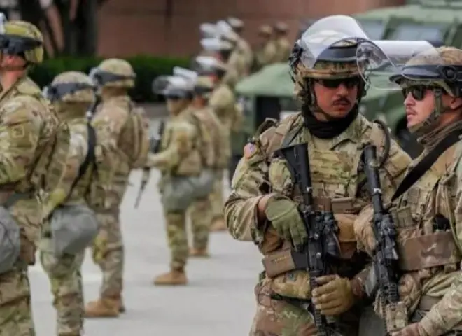 إطلاق نار قرب البيت الأبيض يشعل العاصمة الأمريكية.. وترامب يصدر قرارًا عاجلًا بنشر 500 جندي إضافي