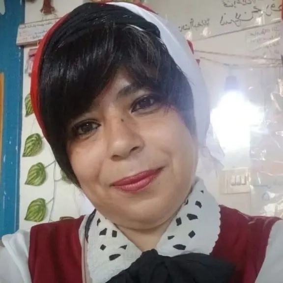 بعد انتشار الفيديو الذي صدم مصر.. أول ظهور لمعلمة الإسكندرية ضحية الاعتداء: ”لن أسامح مديرة المدرسة ولا الطلاب”