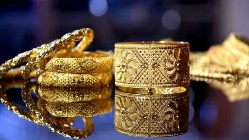 الذهب في مفترق طرق: صعود مستمر أم هبوط مفاجئ؟ مساء الأحد 30 نوفمبر 2025