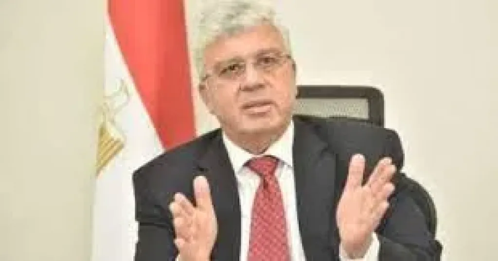 بالمستندات.. فضيحة تهز جامعة أسيوط: تلاعب رسمي في نتائج 8 طلاب والجزاء “لوم” فقط! مقارنة تكشف ازدواجية المعايير في مؤسسات التعليم