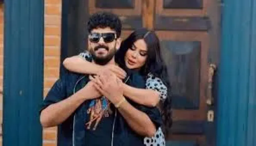 حادث مفاجئ يعيد اسم إسماعيل الليثي إلى التداول… ما القصة وراء زوجته؟